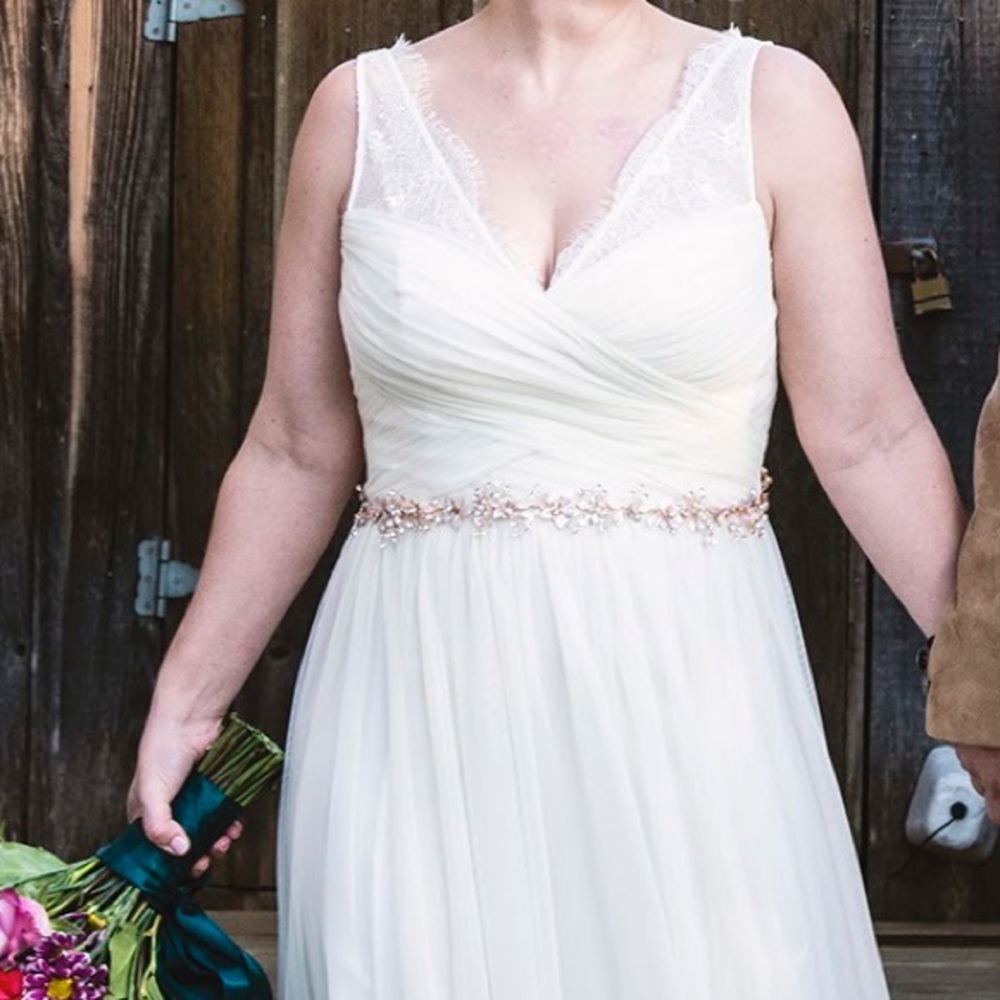 BHLDN Hitherto “Fleur” Wedding Dress in ivory